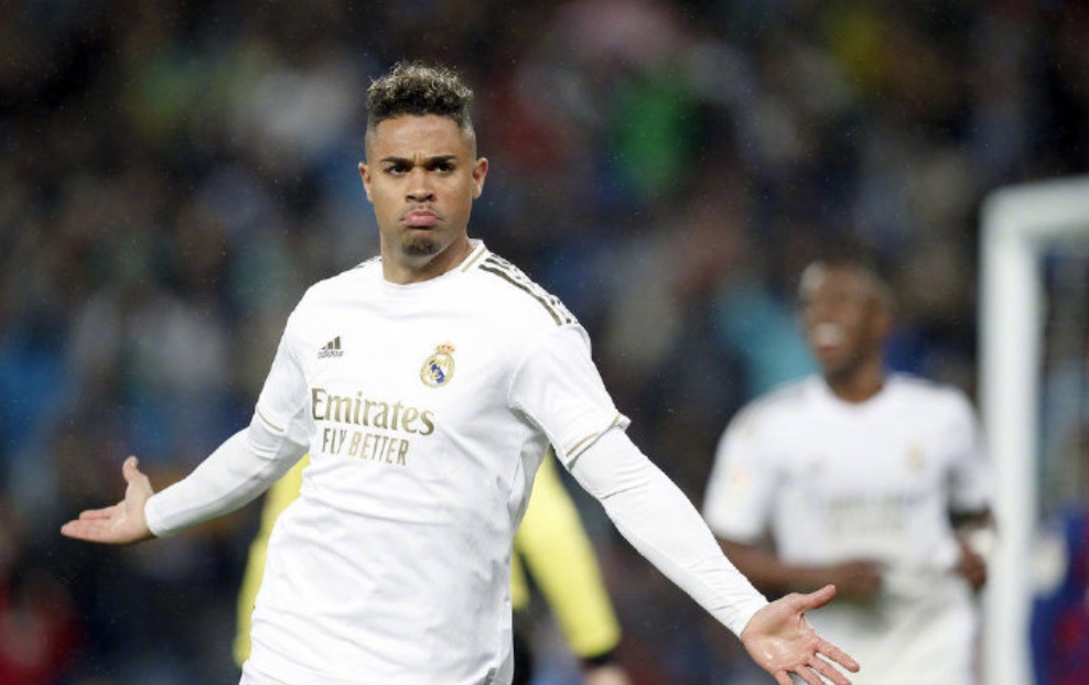 库里赛点兑现，洛杉矶湖人淘汰皇家马德里晋级四强，主帅激动落泪(皇家马德里晋级国王杯决赛历程)